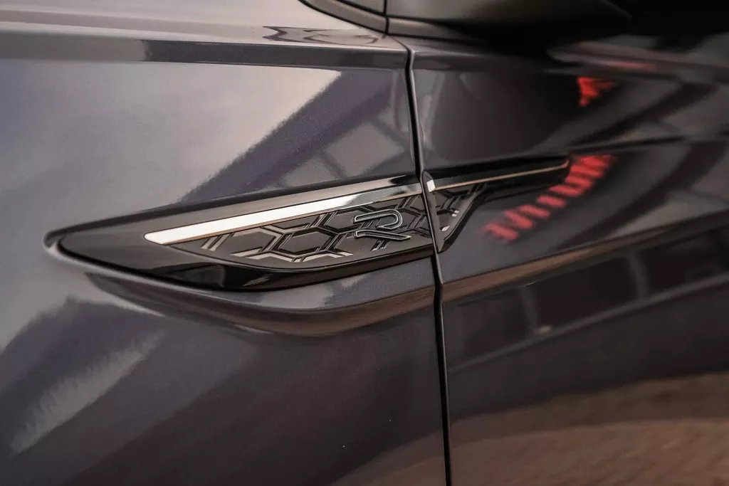 
Volkswagen Taigo 1.5 TSI R-Line |Matrix| Dsg|Fabrieksgarantie |Carplay| vol									