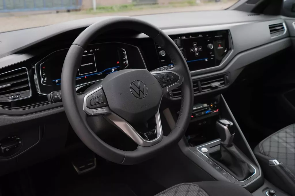 
Volkswagen Taigo 1.5 TSI R-Line |Matrix| Dsg|Fabrieksgarantie |Carplay| vol									