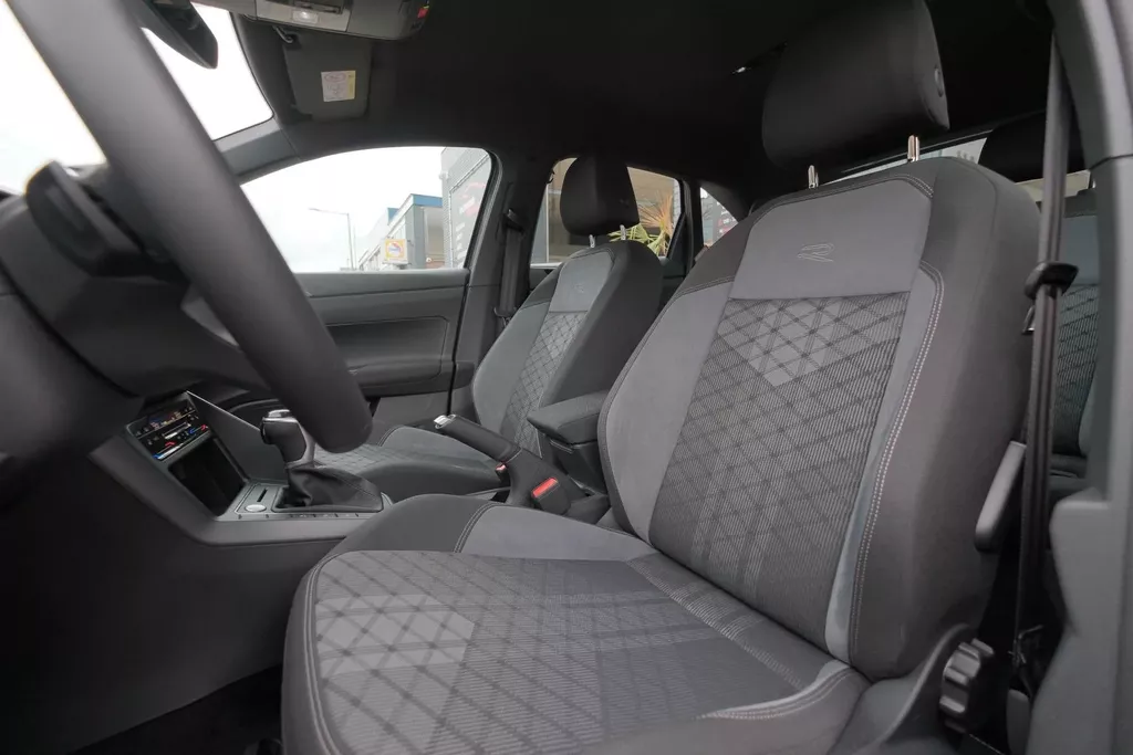 
Volkswagen Taigo 1.5 TSI R-Line |Matrix| Dsg|Fabrieksgarantie |Carplay| vol									