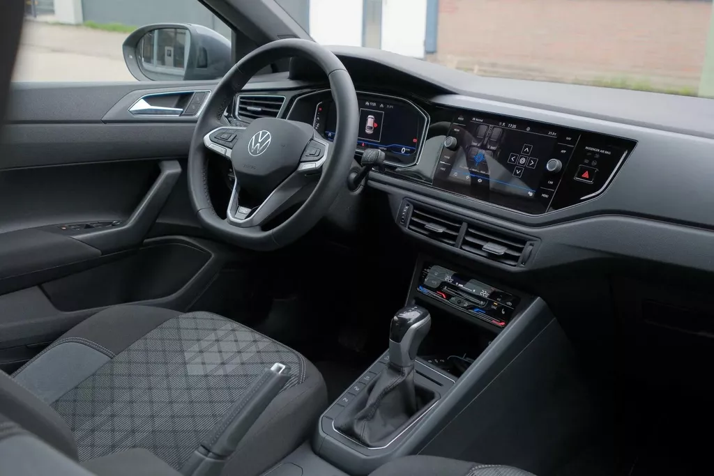 
Volkswagen Taigo 1.5 TSI R-Line |Matrix| Dsg|Fabrieksgarantie |Carplay| vol									