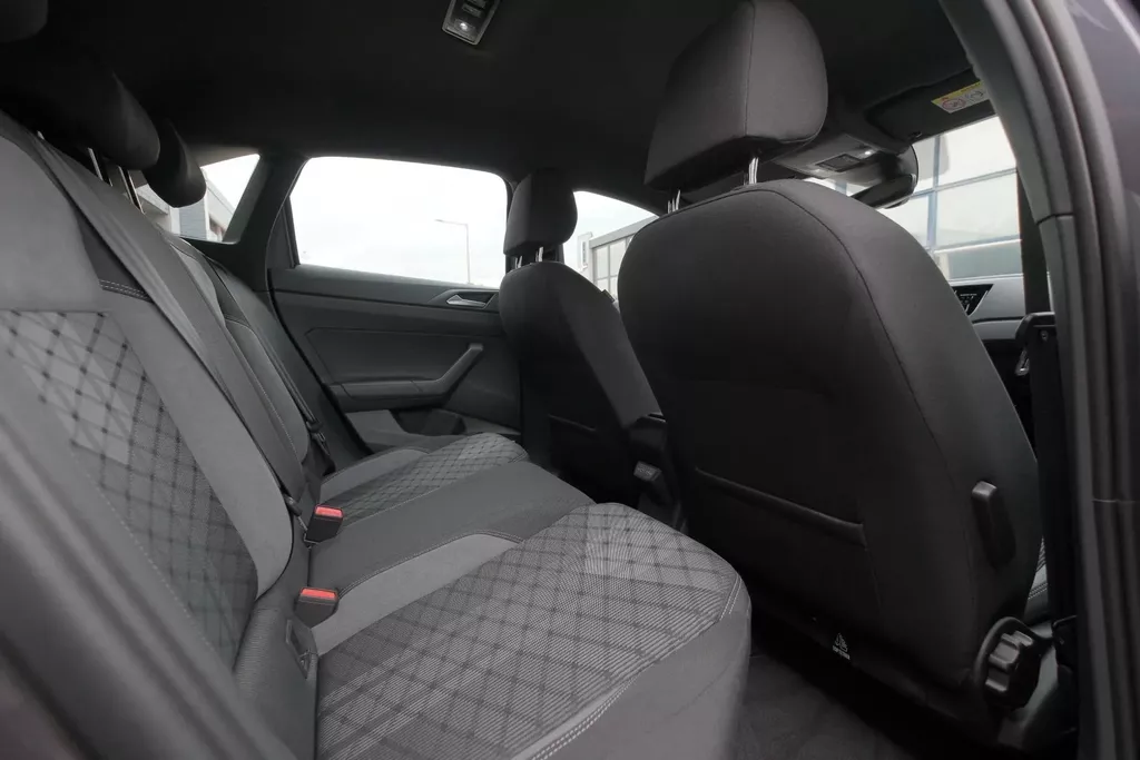 
Volkswagen Taigo 1.5 TSI R-Line |Matrix| Dsg|Fabrieksgarantie |Carplay| vol									