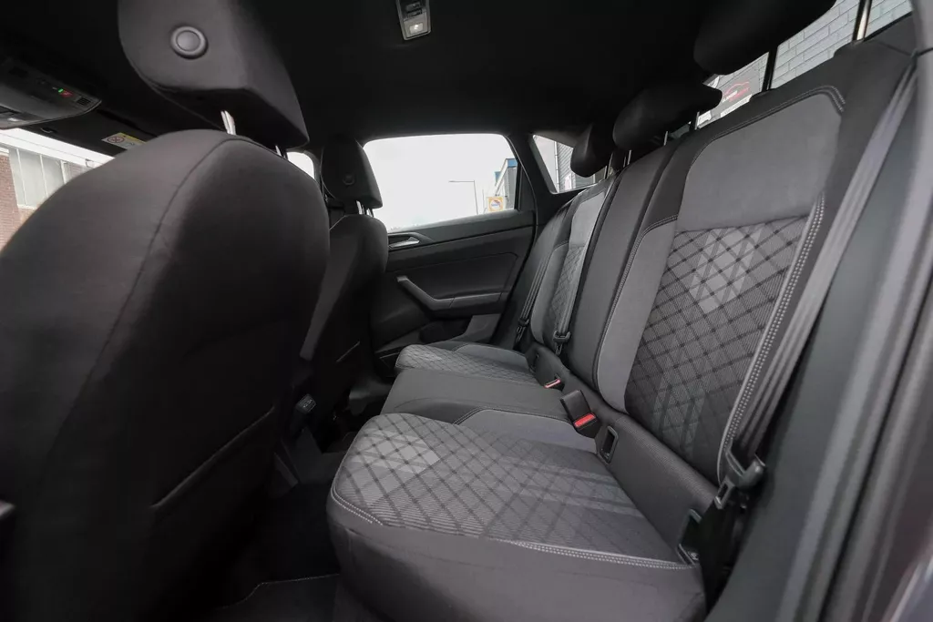 
Volkswagen Taigo 1.5 TSI R-Line |Matrix| Dsg|Fabrieksgarantie |Carplay| vol									