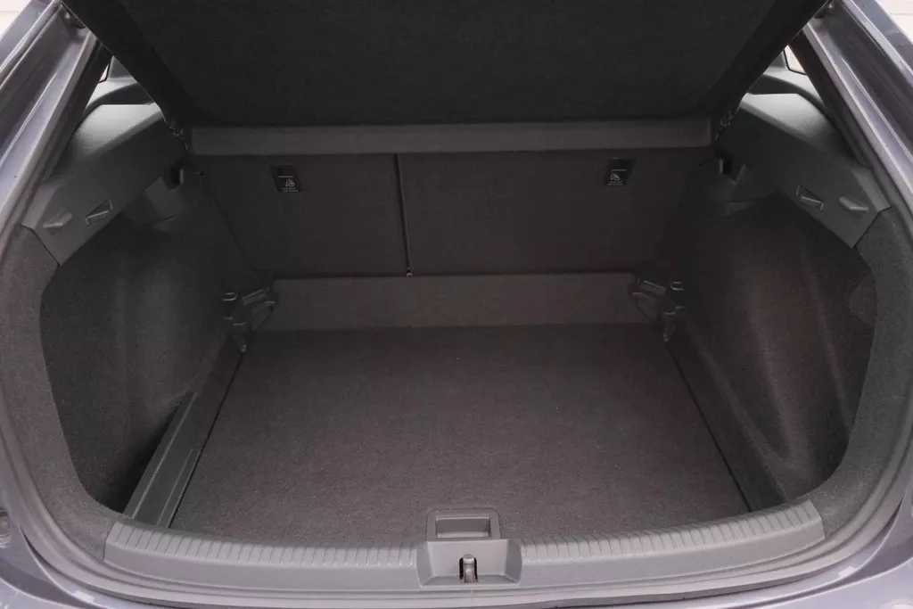 
Volkswagen Taigo 1.5 TSI R-Line |Matrix| Dsg|Fabrieksgarantie |Carplay| vol									