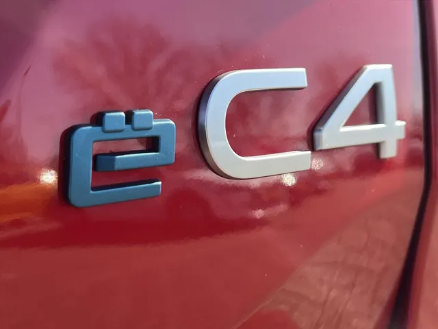 
Citroën ë-C4 EV 54kWh 156pk Business | Navigatie | Camera | parkeersensoren | Climate Control | vol									