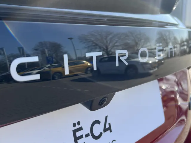 
Citroën ë-C4 EV 54kWh 156pk Business | Navigatie | Camera | parkeersensoren | Climate Control | vol									