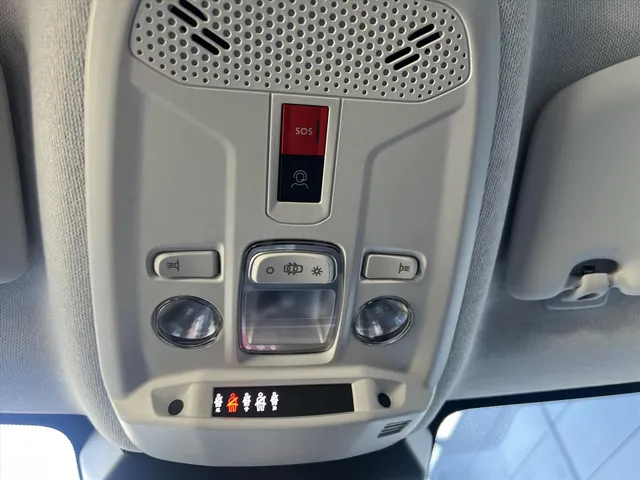 
Citroën ë-C4 EV 54kWh 156pk Business | Navigatie | Camera | parkeersensoren | Climate Control | vol									