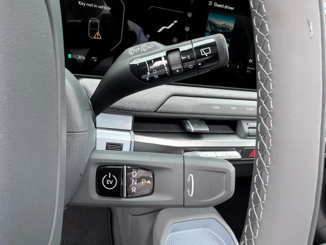 
Kia EV3 81,4 kWh 204pk Plus Advanced | Schuif/Kanteldak | Stoel/Stuurwielverwarming | Harman/Kardon | Elektrische Stoel | vol									