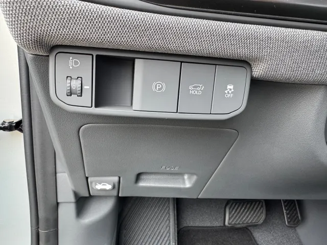 
Kia EV3 81,4 kWh 204pk Plus Advanced | Schuif/Kanteldak | Stoel/Stuurwielverwarming | Harman/Kardon | Elektrische Stoel | vol									