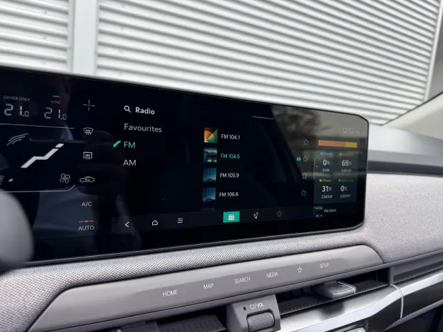 
Kia EV3 81,4 kWh 204pk Plus Advanced | Schuif/Kanteldak | Stoel/Stuurwielverwarming | Harman/Kardon | Elektrische Stoel | vol									