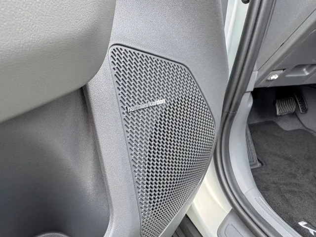 
Kia EV3 81,4 kWh 204pk Plus Advanced | Schuif/Kanteldak | Stoel/Stuurwielverwarming | Harman/Kardon | Elektrische Stoel | vol									