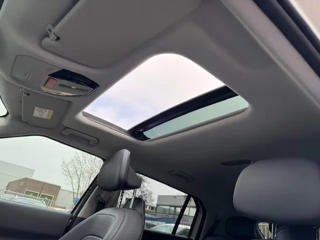 
Kia EV3 81,4 kWh 204pk Plus Advanced | Schuif/Kanteldak | Stoel/Stuurwielverwarming | Harman/Kardon | Elektrische Stoel | vol									