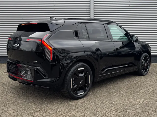
Kia EV3 81,4 kWh 204pk GT-Line | Schuif/Kanteldak | Stoel/Stuurwielverwarming | Harman/Kardon | Elektrische Stoel | vol									