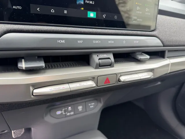 
Kia EV3 81,4 kWh 204pk GT-Line | Schuif/Kanteldak | Stoel/Stuurwielverwarming | Harman/Kardon | Elektrische Stoel | vol									