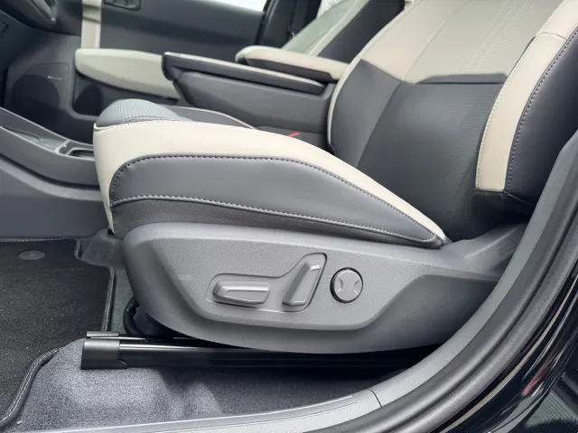 
Kia EV3 81,4 kWh 204pk GT-Line | Schuif/Kanteldak | Stoel/Stuurwielverwarming | Harman/Kardon | Elektrische Stoel | vol									
