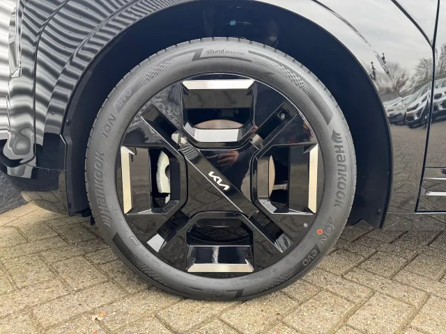 
Kia EV3 81,4 kWh 204pk GT-Line | Schuif/Kanteldak | Stoel/Stuurwielverwarming | Harman/Kardon | Elektrische Stoel | vol									