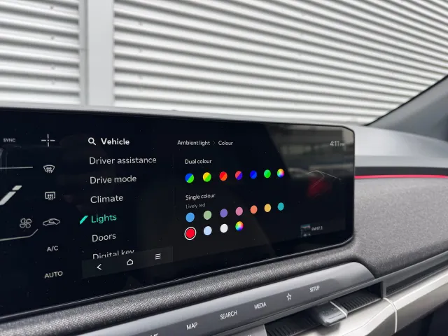 
Kia EV3 81,4 kWh 204pk GT-Line | Schuif/Kanteldak | Stoel/Stuurwielverwarming | Harman/Kardon | Elektrische Stoel | vol									
