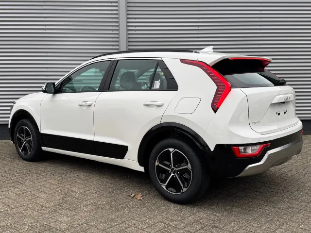 
Kia Niro 1.6 GDi Hybrid 129pk DCT6 DynamicLine | Navigatie | Climate Control | Sensoren | vol									