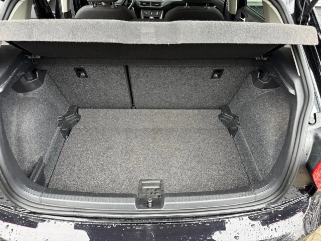
Volkswagen Polo 1.0 TSI 95pk R-Line Edition | Trekhaak | Airco | Lichtmetalen velgen | vol									