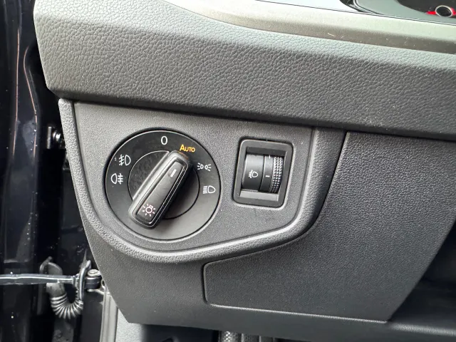 
Volkswagen Polo 1.0 TSI 95pk R-Line Edition | Trekhaak | Airco | Lichtmetalen velgen | vol									