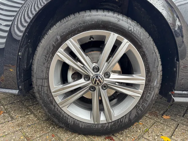 
Volkswagen Polo 1.0 TSI 95pk R-Line Edition | Trekhaak | Airco | Lichtmetalen velgen | vol									