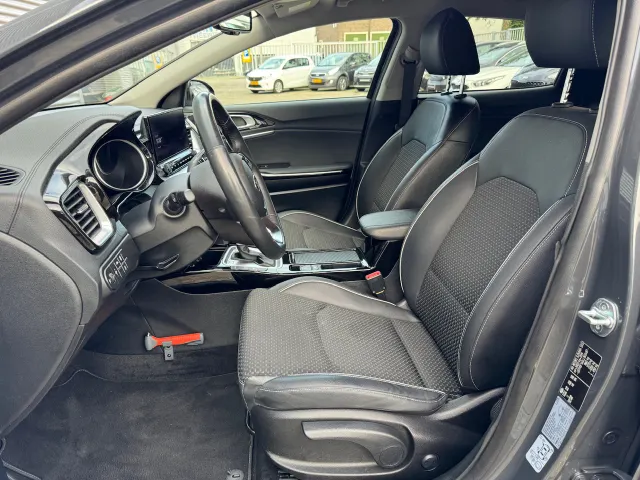 
Kia XCeed 1.4 T-GDi 140pk DCT7 DynamicPlusLine | Stoel/Stuurwielverwarming | Navigatie | Climat Control | vol									
