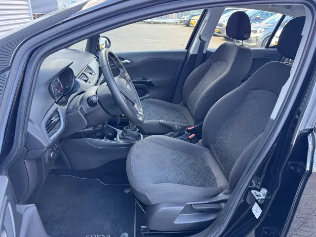 
Opel Corsa 1.4 S&S 90pk 5d Favourite | Navigatie | Airco | Sensoren | vol									