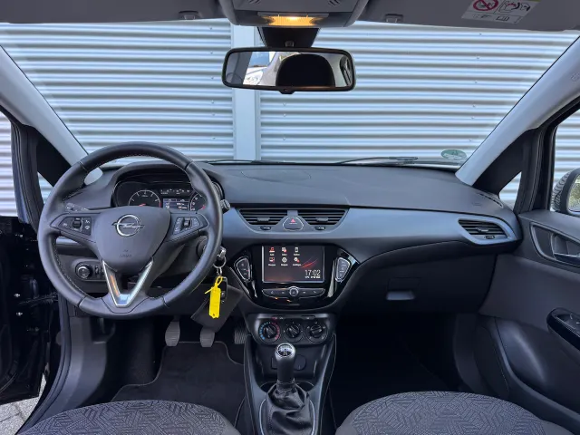 
Opel Corsa 1.4 S&S 90pk 5d Favourite | Navigatie | Airco | Sensoren | vol									