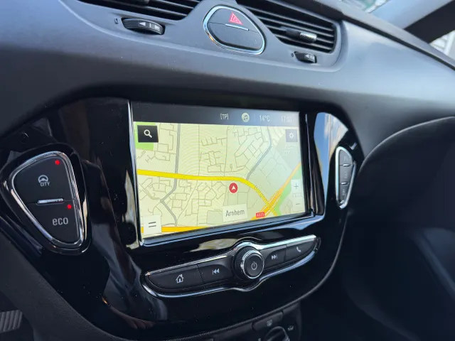 
Opel Corsa 1.4 S&S 90pk 5d Favourite | Navigatie | Airco | Sensoren | vol									