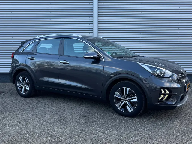 
Kia Niro 1.6 GDi Hybrid 141pk DCT6 DynamicLine | Navigatie | Climate Control | Camera | vol									