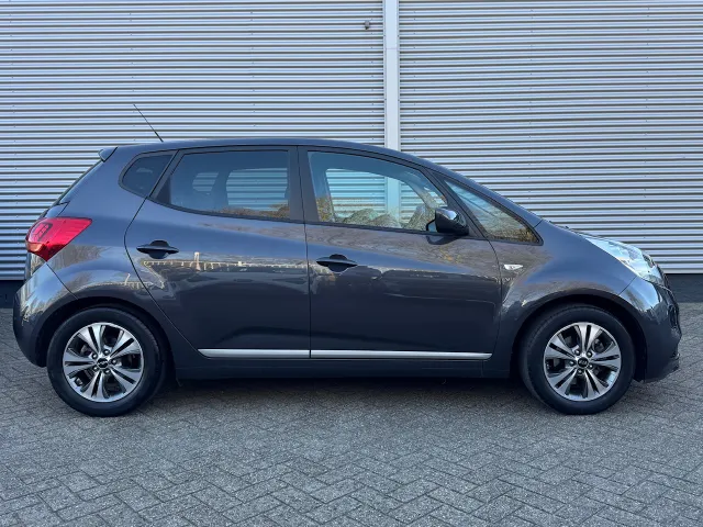 
Kia Venga 1.4 CVVT 90pk DynamicPlusLine | Navigatie | Climate Control | Camera | vol									