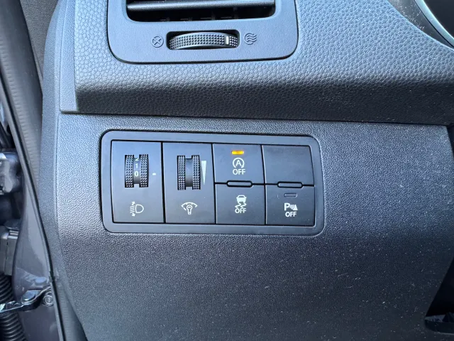 
Kia Venga 1.4 CVVT 90pk DynamicPlusLine | Navigatie | Climate Control | Camera | vol									