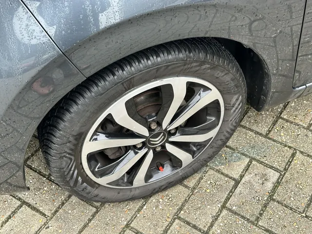 
Citroën C1 1.0 VTi 68PK 5D Shine | Climate Control | Parkeer Camera | Speed Limiter | Apple Carplay vol									
