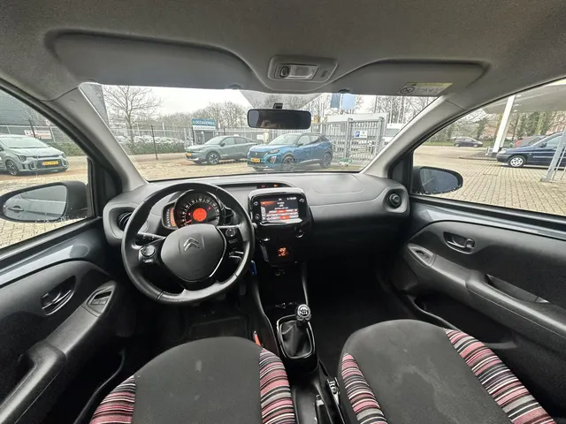 
Citroën C1 1.0 VTi 68PK 5D Shine | Climate Control | Parkeer Camera | Speed Limiter | Apple Carplay vol									