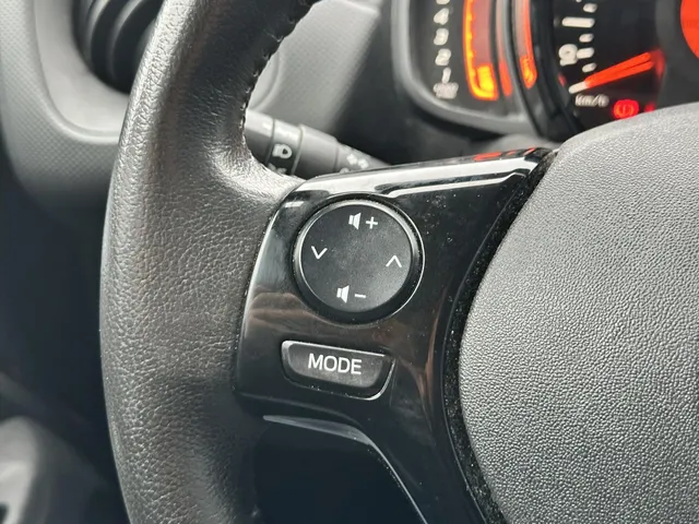 
Citroën C1 1.0 VTi 68PK 5D Shine | Climate Control | Parkeer Camera | Speed Limiter | Apple Carplay vol									