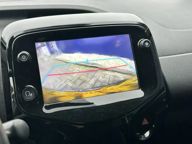 
Citroën C1 1.0 VTi 68PK 5D Shine | Climate Control | Parkeer Camera | Speed Limiter | Apple Carplay vol									