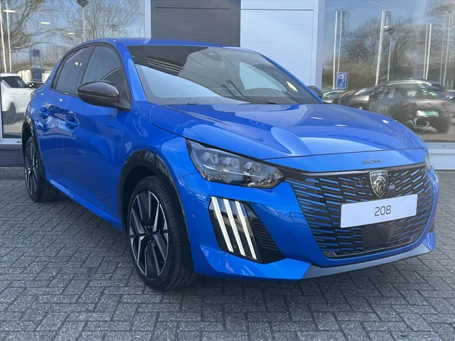 
Peugeot 208 1.2 Hybrid 100 e-DCS6 GT | Navigatie | Camera | Cruise Control | Parkeersensoren | vol									