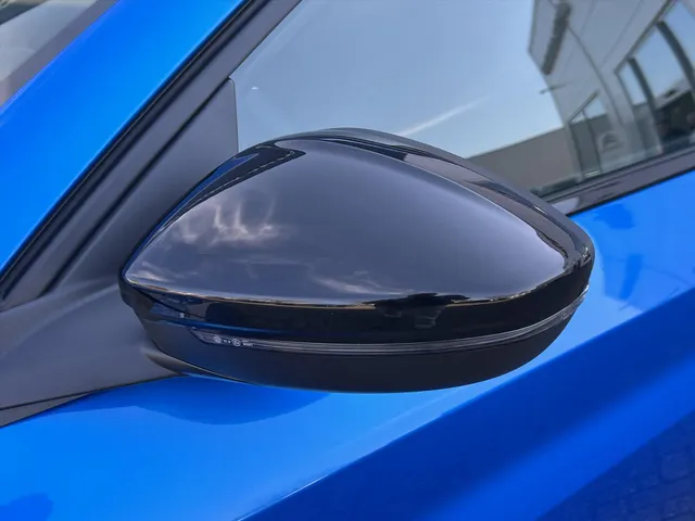 
Peugeot 208 1.2 Hybrid 100 e-DCS6 GT | Navigatie | Camera | Cruise Control | Parkeersensoren | vol									