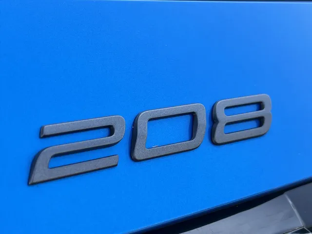 
Peugeot 208 1.2 Hybrid 100 e-DCS6 GT | Navigatie | Camera | Cruise Control | Parkeersensoren | vol									