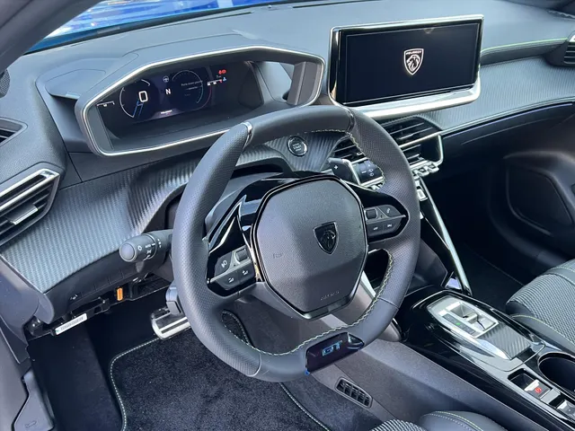 
Peugeot 208 1.2 Hybrid 100 e-DCS6 GT | Navigatie | Camera | Cruise Control | Parkeersensoren | vol									