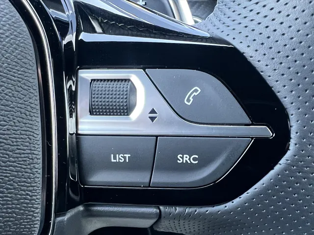 
Peugeot 208 1.2 Hybrid 100 e-DCS6 GT | Navigatie | Camera | Cruise Control | Parkeersensoren | vol									