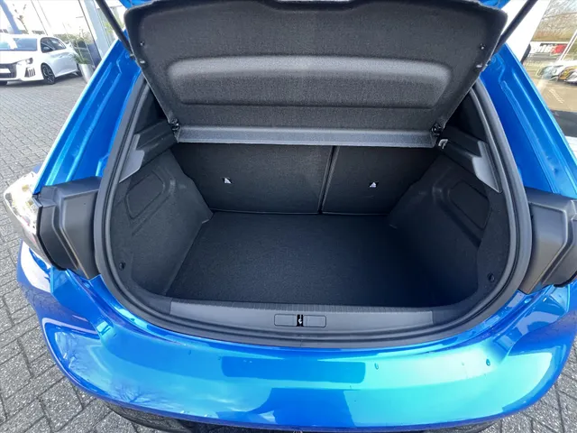 
Peugeot 208 1.2 Hybrid 100 e-DCS6 GT | Navigatie | Camera | Cruise Control | Parkeersensoren | vol									