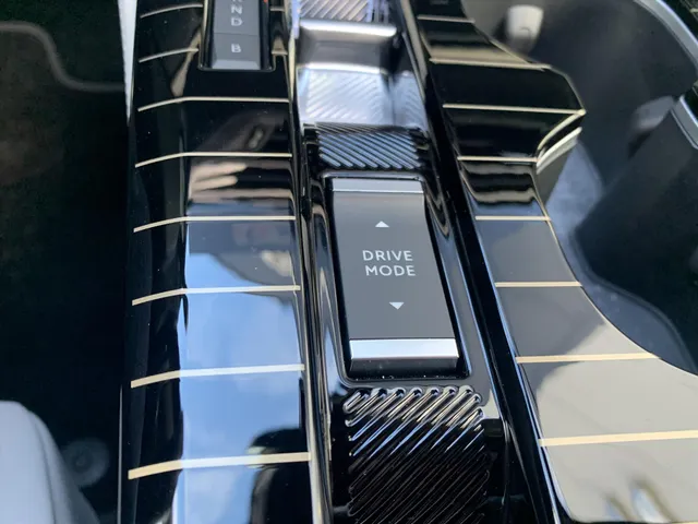 
Citroën C5 X 1.6 Plug-In Hybrid 225pk e-EAT8 Hypnos | Navigatie | Cruise Control | Camera | Parkeersensoren | vol									