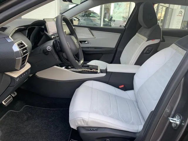 
Citroën C5 X 1.6 Plug-In Hybrid 225pk e-EAT8 Hypnos | Navigatie | Cruise Control | Camera | Parkeersensoren | vol									