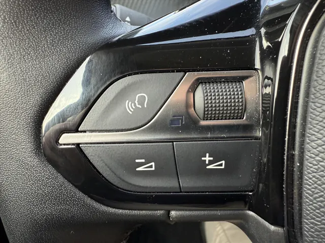 
Peugeot 2008 1.2 Puretech 130pk Allure | Apple CarPlay | Android Auto | Camera | Parkeersensoren | vol									