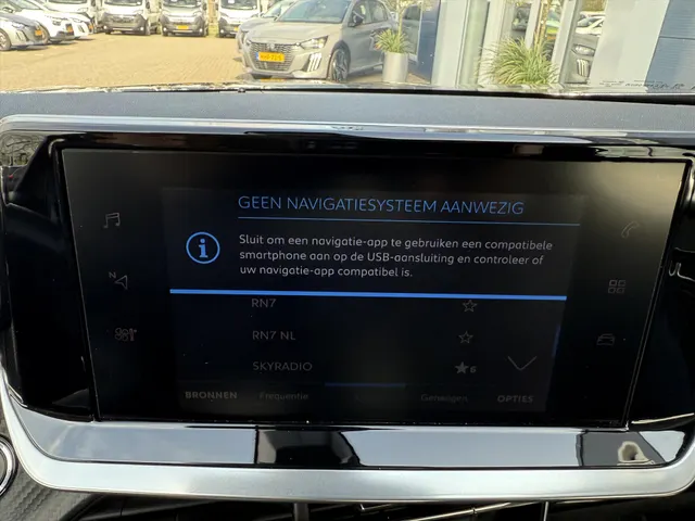 
Peugeot 2008 1.2 Puretech 130pk Allure | Apple CarPlay | Android Auto | Camera | Parkeersensoren | vol									