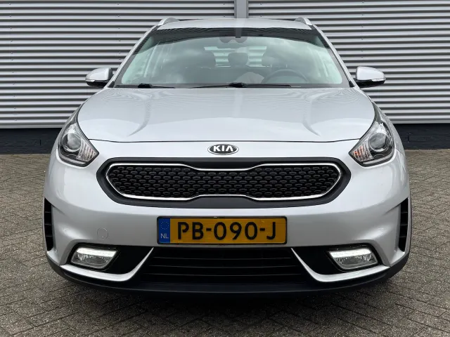 
Kia Niro 1.6 GDi Hybrid 141pk DCT6 DynamicLine | Trekhaak | Climate Controle | Navigatie | vol									
