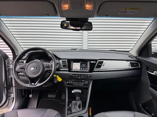 
Kia Niro 1.6 GDi Hybrid 141pk DCT6 DynamicLine | Trekhaak | Climate Controle | Navigatie | vol									