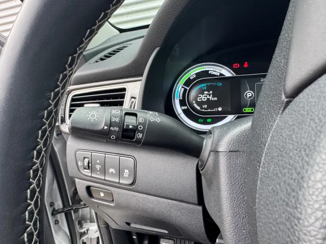 
Kia Niro 1.6 GDi Hybrid 141pk DCT6 DynamicLine | Trekhaak | Climate Controle | Navigatie | vol									