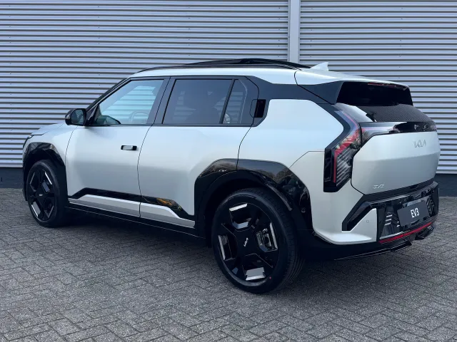 
Kia EV3 81,4 kWh 204pk GT-PlusLine | 360 Camera | Stoelkoeling | Stoel/Stuurwielverwarming | Schuif/Kanteldak | Harman/Kardon | Head Up Display | vol									