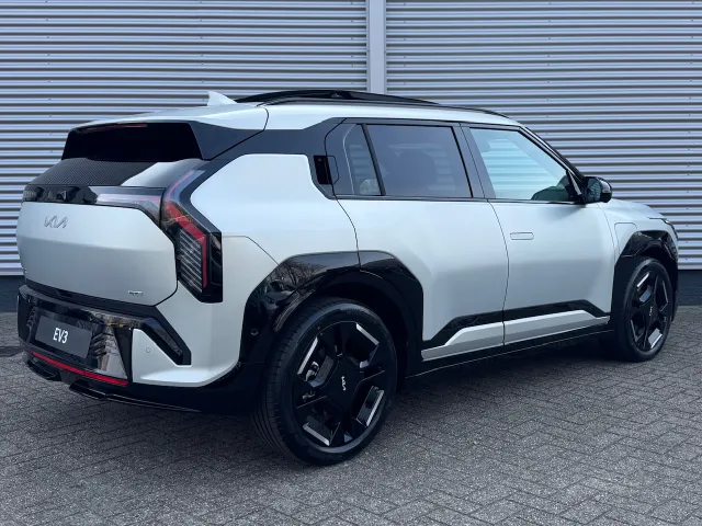 
Kia EV3 81,4 kWh 204pk GT-PlusLine | 360 Camera | Stoelkoeling | Stoel/Stuurwielverwarming | Schuif/Kanteldak | Harman/Kardon | Head Up Display | vol									